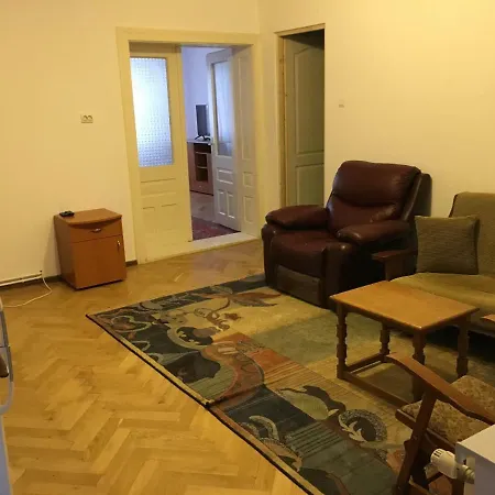 Traveler Studio Гостьовий будинок Брашов
